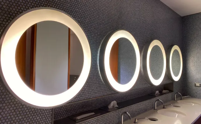 Choosing the Perfect LED Mirror for Your Bathroom